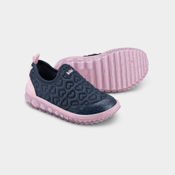 Championes infantiles Bibi Roller 2.0 en color azul y rosa con diseño de corazón.