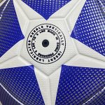 Pelota de fútbol inflable con diseño de estrellas amarillo - Image 2