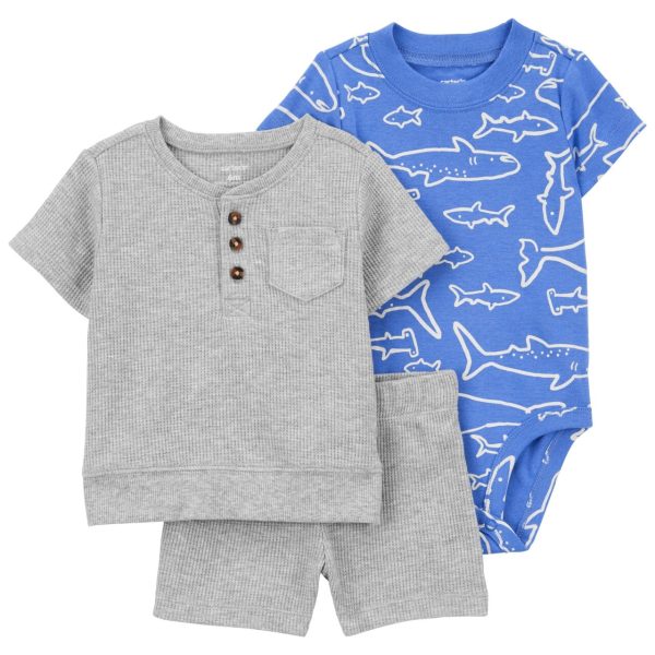 Set 3 piezas Carter’s short, remera henley y body azul diseño tiburones