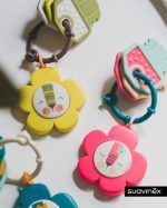 Mordedor sonajero Suavinex diseño flor y llaves - Image 2