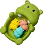 Hipopotamo de foma flotante con 3 bebés